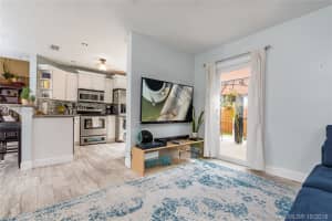 8411 Nw 1st Ter, Miami