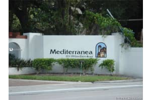 347 Ives Dairy Rd E34704, Miami