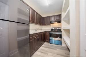 5881 Nw 16th Pl 217, Sunrise