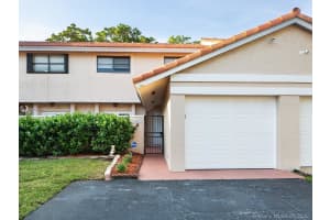 9033 Sw 113th Place Cir W ., Miami 9033 Sw 113th Place Cir W ., Miami