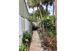689 Nw 46th Ave, Delray Beach