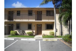 2965 Ne 8th Ter 103, Oakland Park