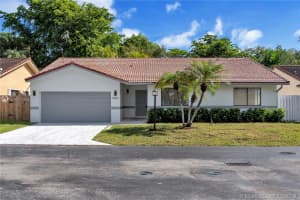 10505 Sw 158th Pl, Miami