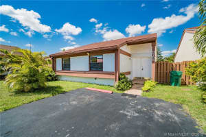 9755 Sw 148th Ct, Miami