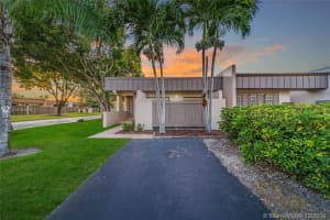 7362 Sw 106th Ct, Miami