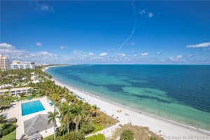 600 Grapetree 4cn, Key Biscayne