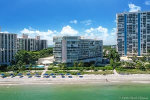 600 Grapetree Dr 11as, Key Biscayne