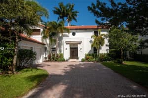 6707 Poinciana Ct, South Miami