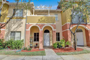 802 N Santa Catalina Cir, North Lauderdale