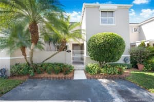 5440 Sw 69th Pl, Miami