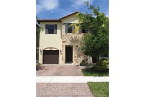 10355 Nw 70th Ln, Doral