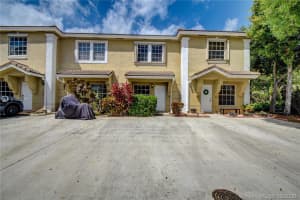 12219 Sw 7th St, Pembroke Pines