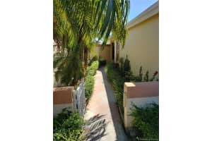 14960 Sw 74th Ter, Miami