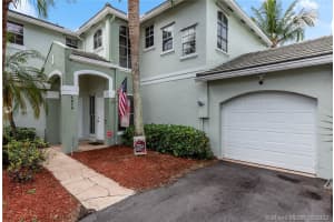 4816 Grapevine Way 4816, Davie