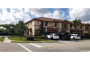 12300 S Village Cir 12300, Davie