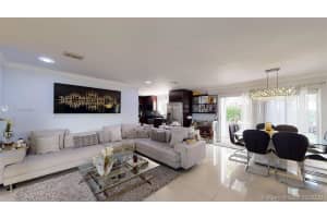 370 Ne 213th St, Miami 370 Ne 213th St, Miami