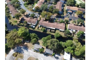 7911 Nw 41st Ct, Sunrise