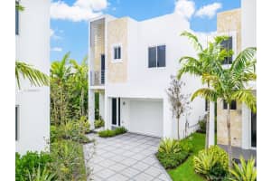 10380 Nw 68th Terrace, Doral 10380 Nw 68th Terrace, Doral