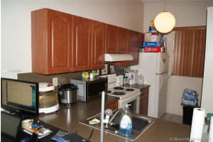 6710 Nw 188th Ter, Hialeah