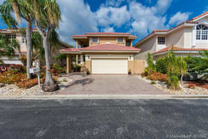 2130 Nw 99th Ave, Pembroke Pines