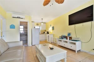 311 Liberty St 8, Hollywood