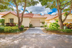 5237 Majorca Club Dr, Boca Raton