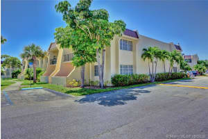 13934 Sw 90th Ave 202-cc, Miami