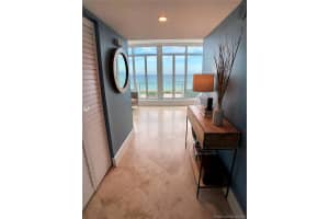 7600 Collins Ave Ph 1206, Miami Beach