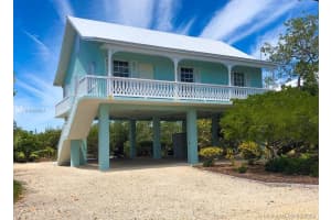 100 Venetian Dr, Islamorada