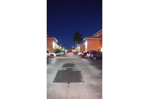 8183 Nw 8th St C6, Miami 8183 Nw 8th St C6, Miami