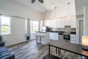 1521 Lenox Ave 301, Miami Beach