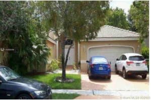 642 Sw 200th Ter, Pembroke Pines