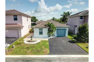6845 Nw 69th Ct, Tamarac
