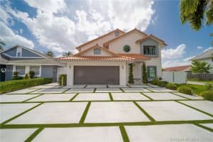 19010 Nw 78th Pl, Hialeah