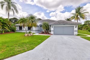 7824 Nw 83rd St, Tamarac