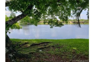 966 Nw 79th Ter, Plantation