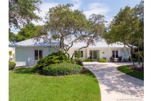 8373 Se Woodcrest Pl, Hobe Sound