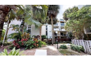 6890 N Kendall Dr B302, Pinecrest 6890 N Kendall Dr B302, Pinecrest