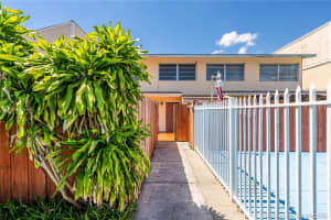 15660 Sw 82nd Cir Ln 6-6, Miami 15660 Sw 82nd Cir Ln 6-6, Miami