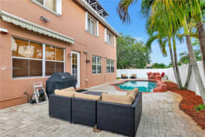 16375 Sw 10th St, Pembroke Pines