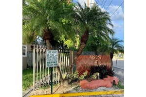 8517 Nw 7th St 402, Miami