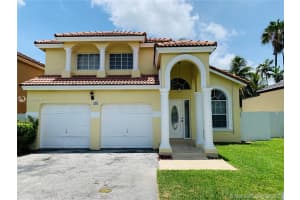 702 Nw 126th Ct, Miami