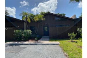 11267 Sw 112th Cir Ln E, Miami
