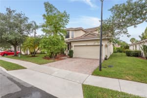 759 Sw 121st Ave, Pembroke Pines