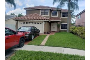 1571 Sw 87th Way, Pembroke Pines