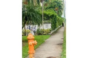 8251 Nw 8th St 410, Miami