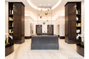 275 Giralda Ave C8, Coral Gables