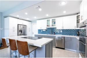 8360 Nw 114th Path, Doral