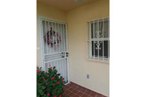 2500 Nw 28th St 715-7, Miami