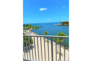 2000 Coco Plum Dr 406, Marathon